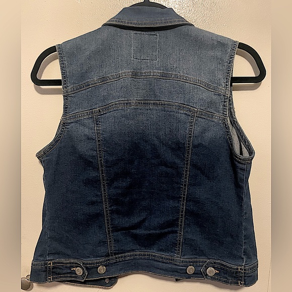 Jean Vest - Picture 2 of 4